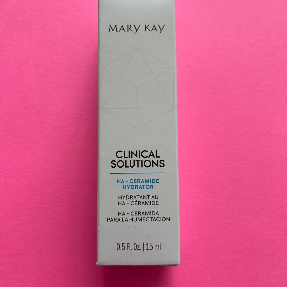 Mary Kay Clinical Solutions HA + Ceramide Hydrator – Light Gray with Blue Text